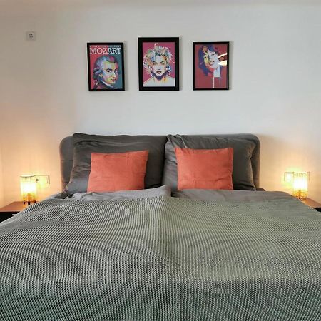 Neues City Center Piano Appartement Mit Netflix Klagenfurt am Woerthersee Eksteriør billede