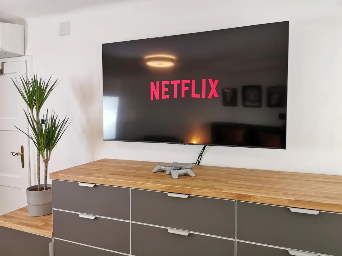 Neues City Center Piano Appartement Mit Netflix Klagenfurt am Woerthersee Eksteriør billede