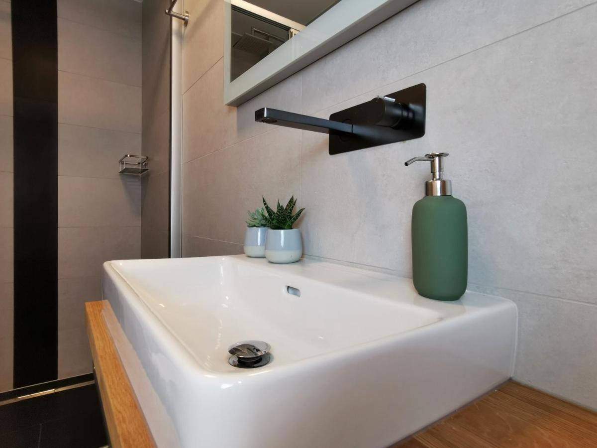Neues City Center Piano Appartement Mit Netflix Klagenfurt am Woerthersee Eksteriør billede