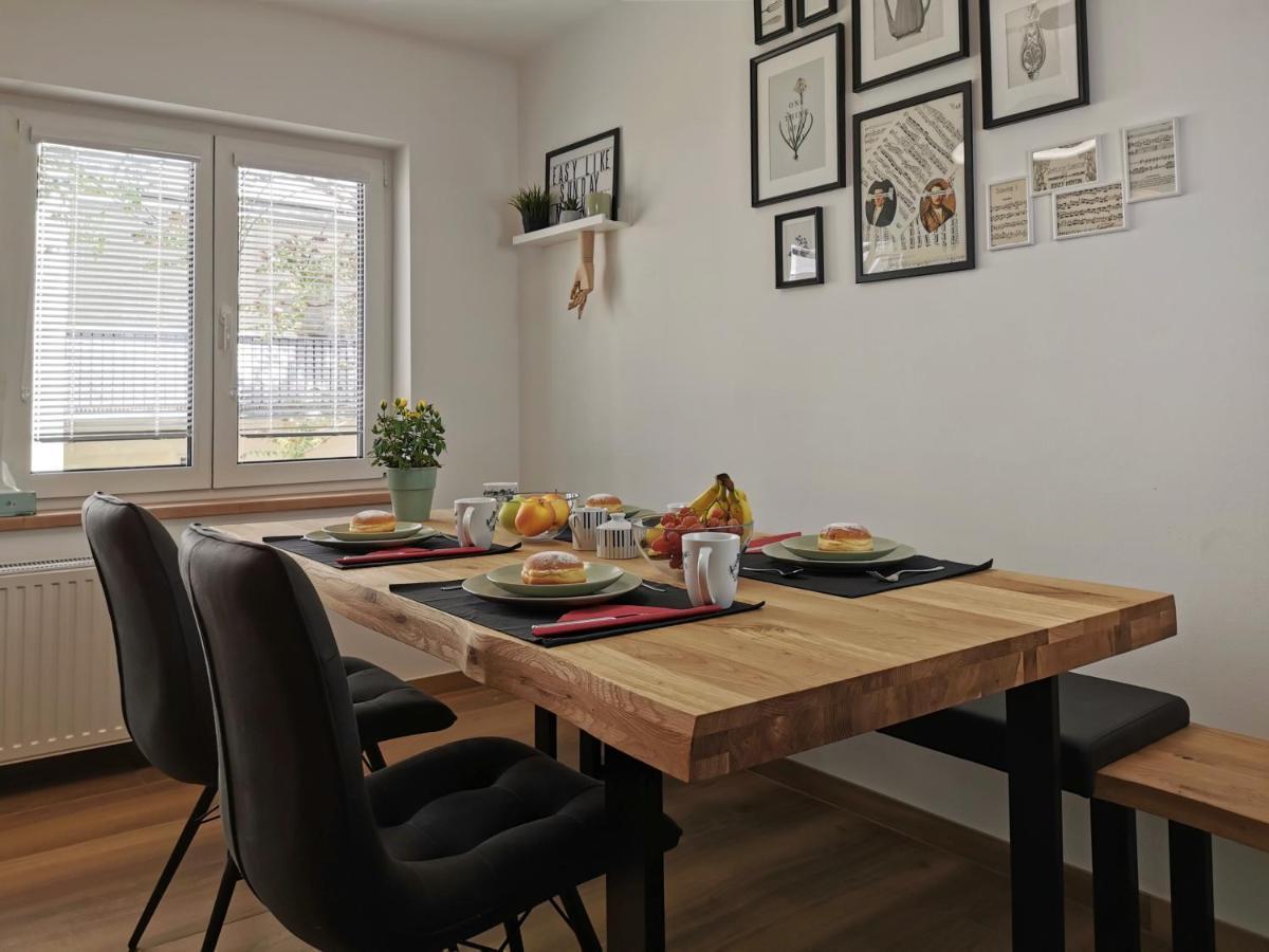 Neues City Center Piano Appartement Mit Netflix Klagenfurt am Woerthersee Eksteriør billede