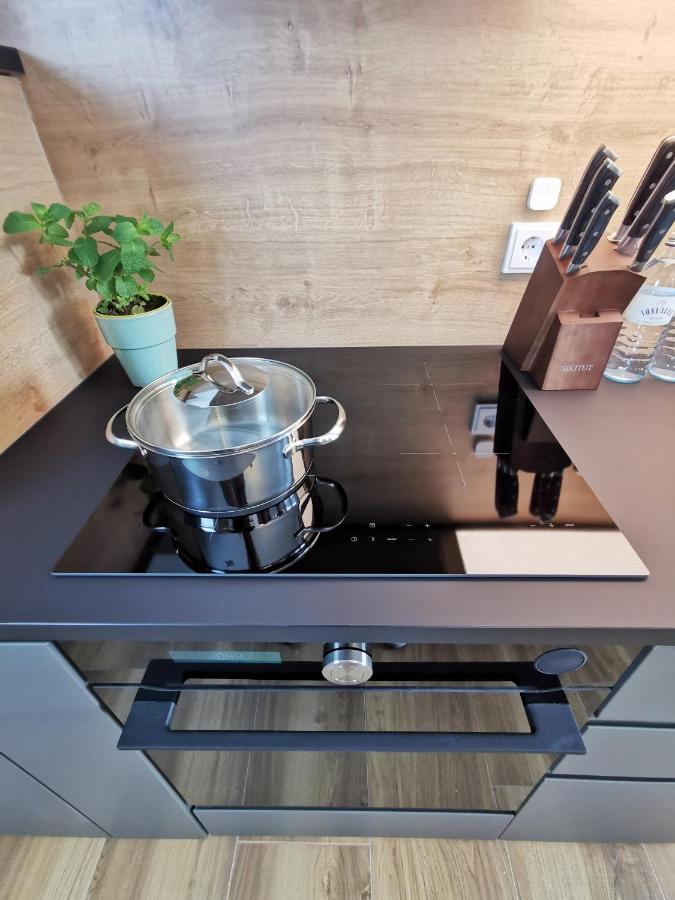 Neues City Center Piano Appartement Mit Netflix Klagenfurt am Woerthersee Eksteriør billede